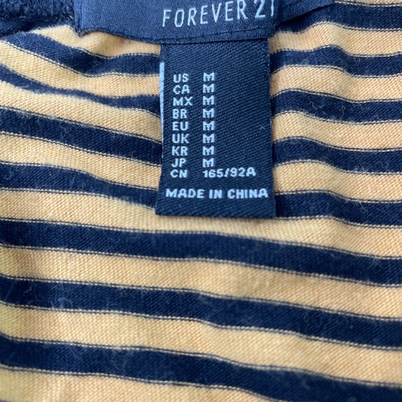 Forever 21 TShirt - Picture 3 of 3